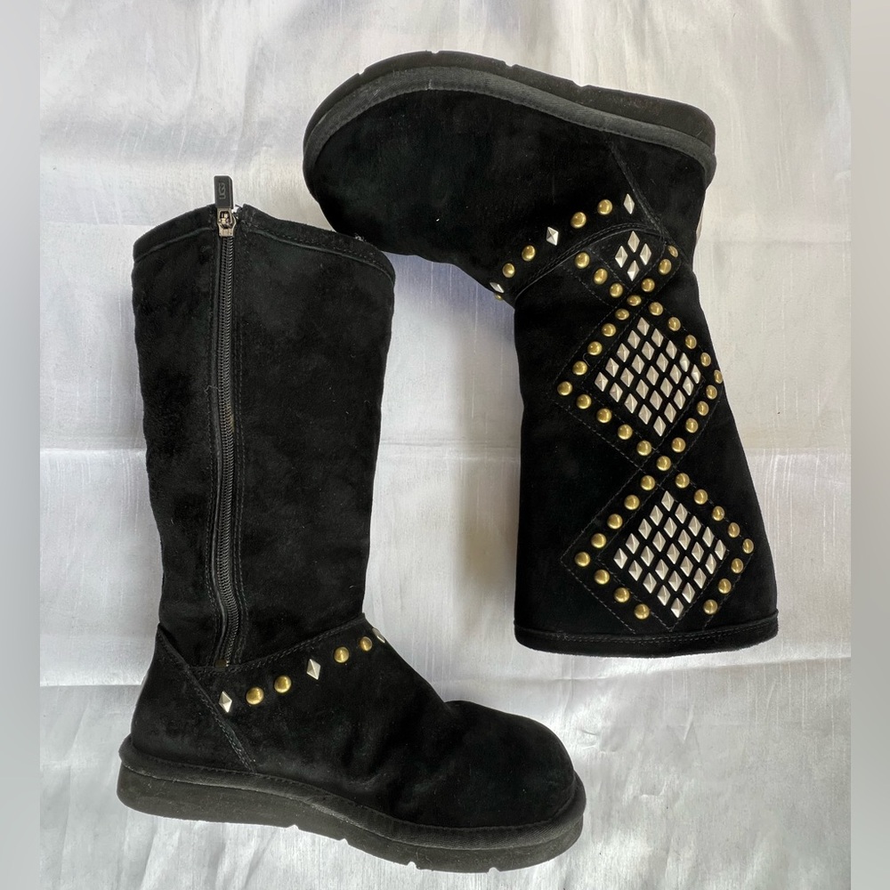 BLACK STUD DETAIL UGG BOOTS Zipper Entry Genuine Suede COMFORT w/ an EDGE Sz 9